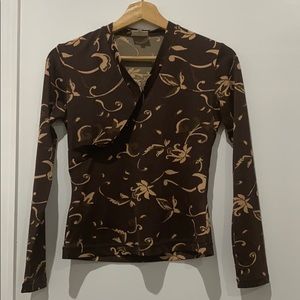 V neck long sleeve top